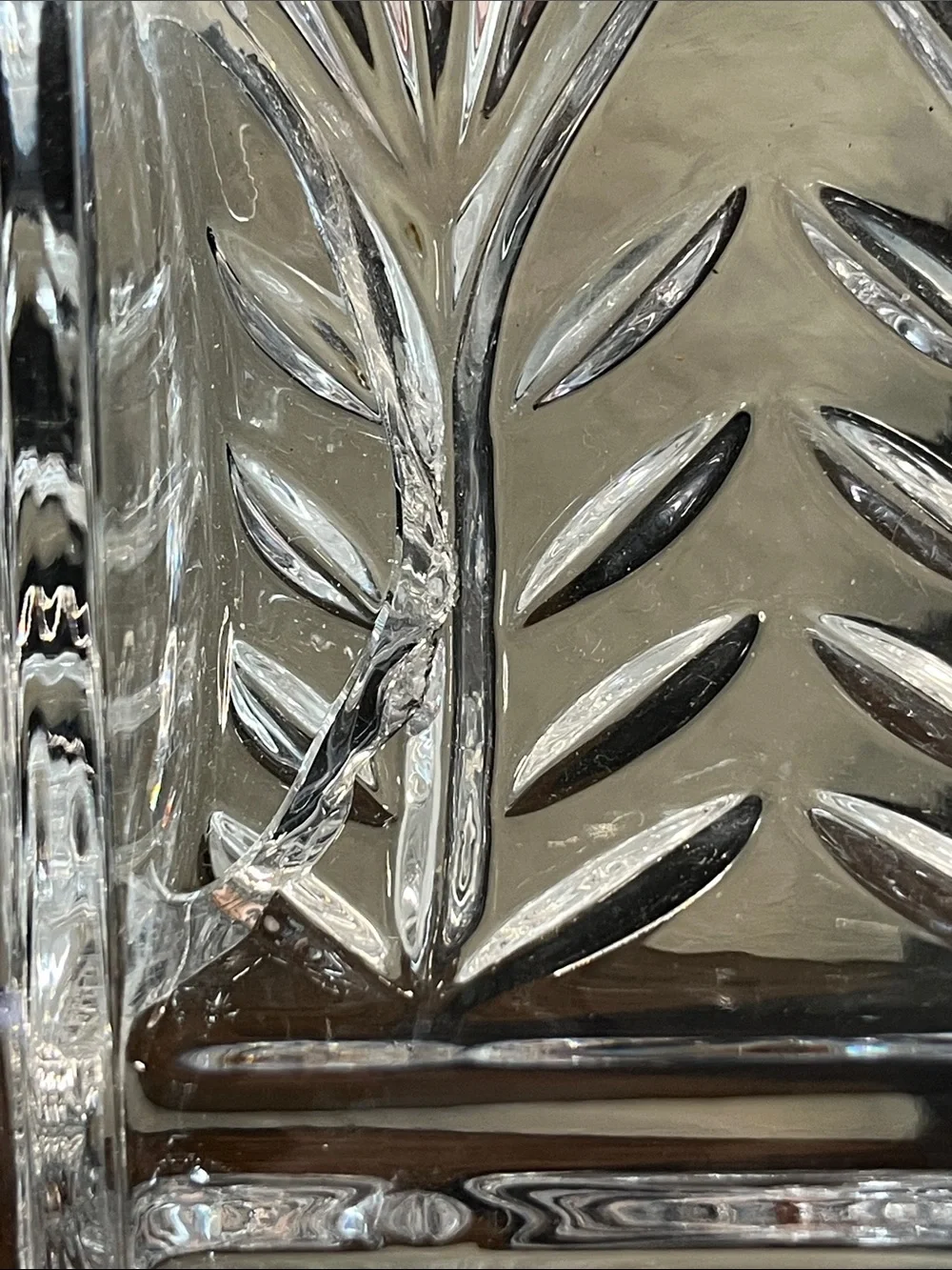 Fifth Avenue Crystal Poland Divided Serving Tray Leaf Vine Pattern
